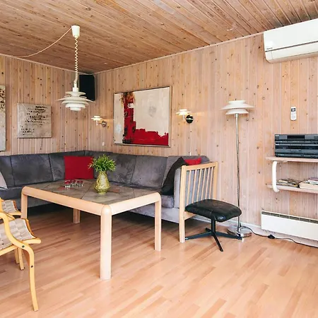 Spacious In Pine - By Traum *